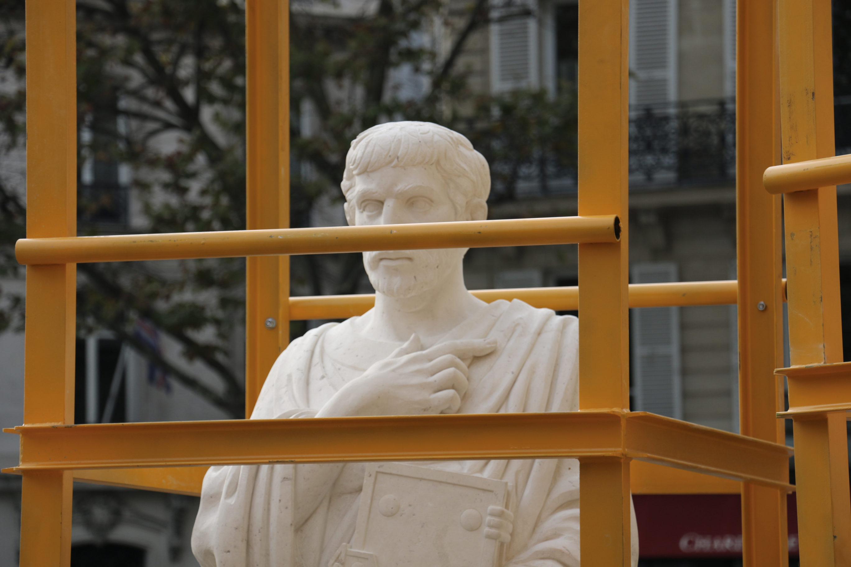 Statue de Saint-Augustin, après restauration, et avant d'être réinstallée dans sa niche