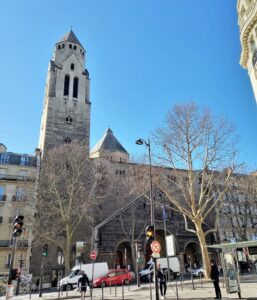 Façade Saint-Pierre de Chaillot