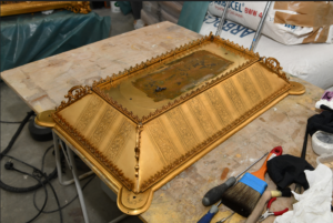 Détail de restauration des reliquaires de la Madeleine