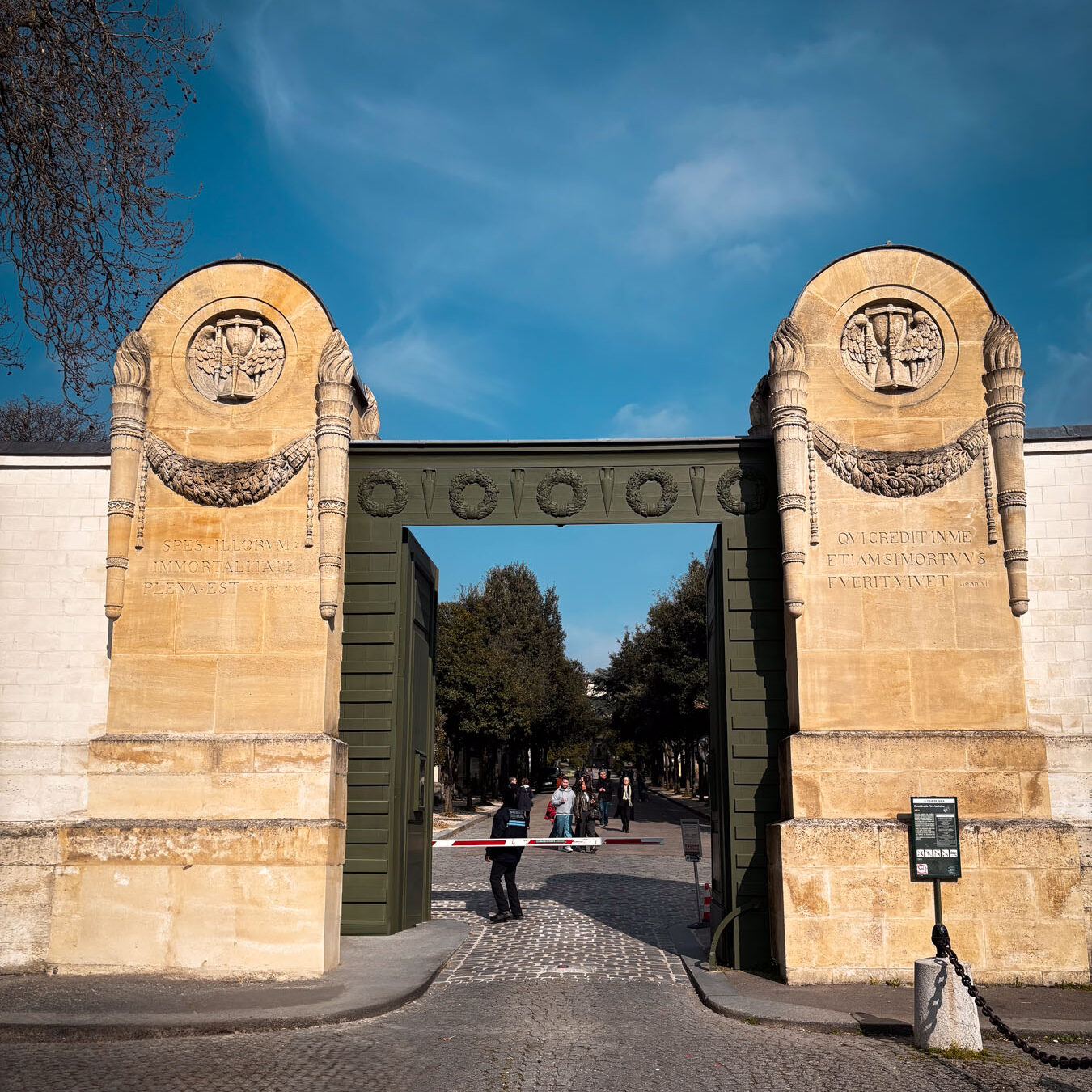 Le cimetière du Père Lachaise, écrin de verdure