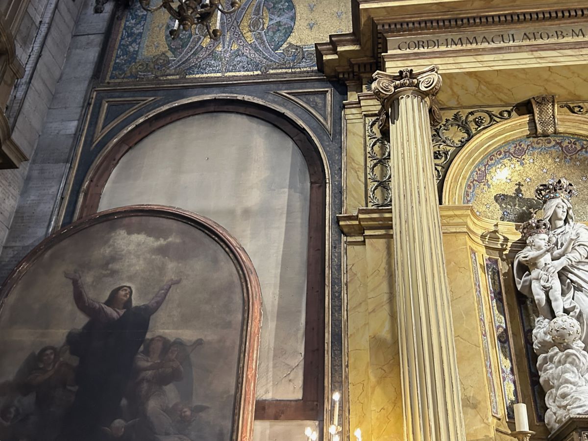 Notre-Dame des Victoires : une première toile de Müller déposée